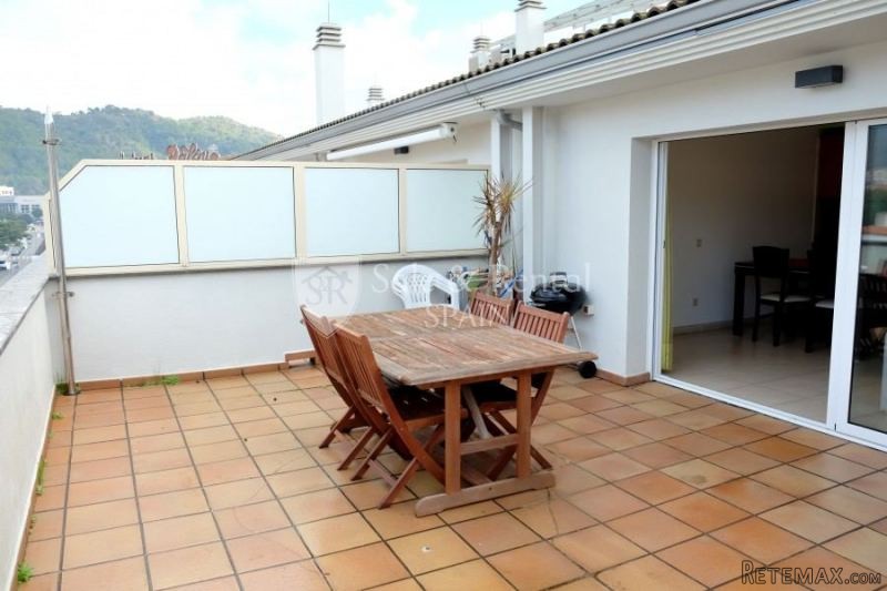 Beautiful Duplex Located In The Center.. - 2