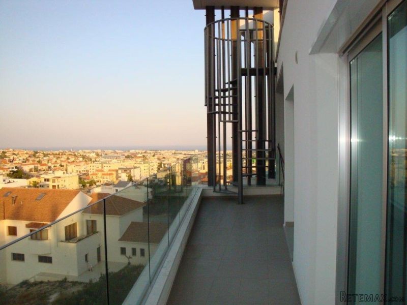 Modern two bedroom apartment for sale.. - 2