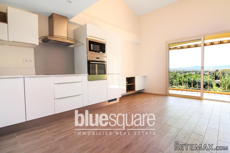 Fully refurbished apartment in private.. - 2