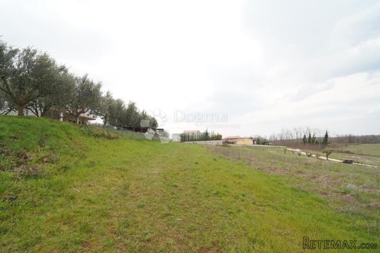 Građevinsko zemljište Vižinada 755 m²