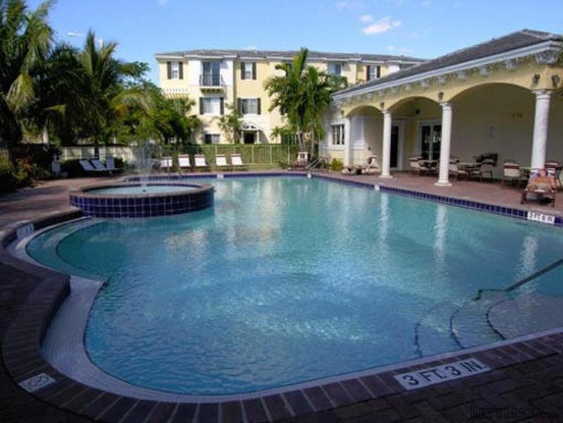 560 Nw 39th Circle #560, Boca Raton, FL.. - 2