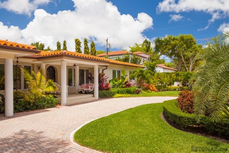 6 bedroom House For Sale: 701 San Juan.. - 2