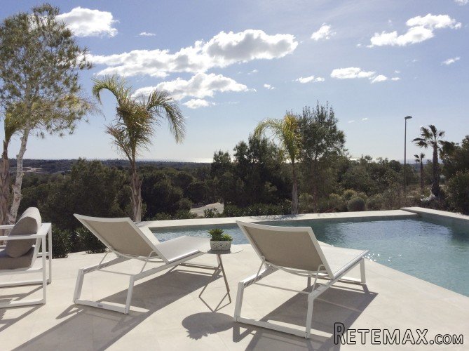 Beautiful newly built villas on the edge of Las Colinas.. - 8