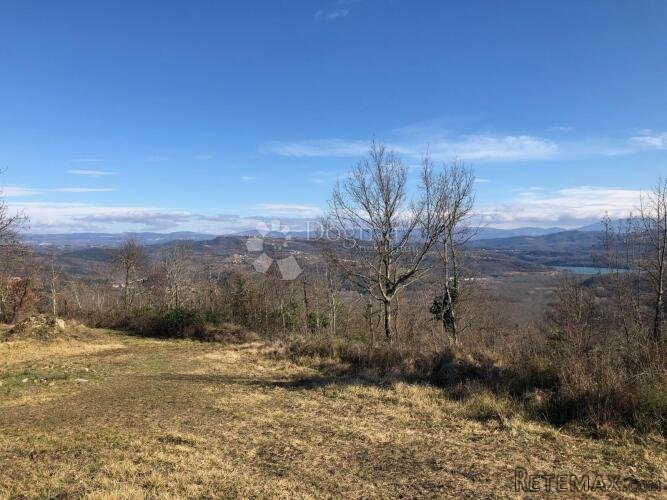 MOTOVUN - PREKRASNO IMANJE S PANORAMSKIM POGLEDOM