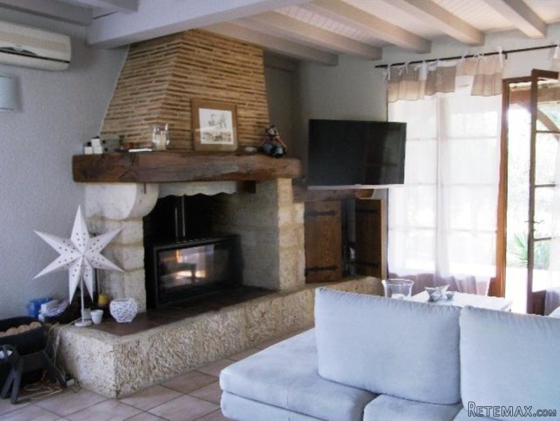 Beautiful Stone Property Set In An Acre.. - 2