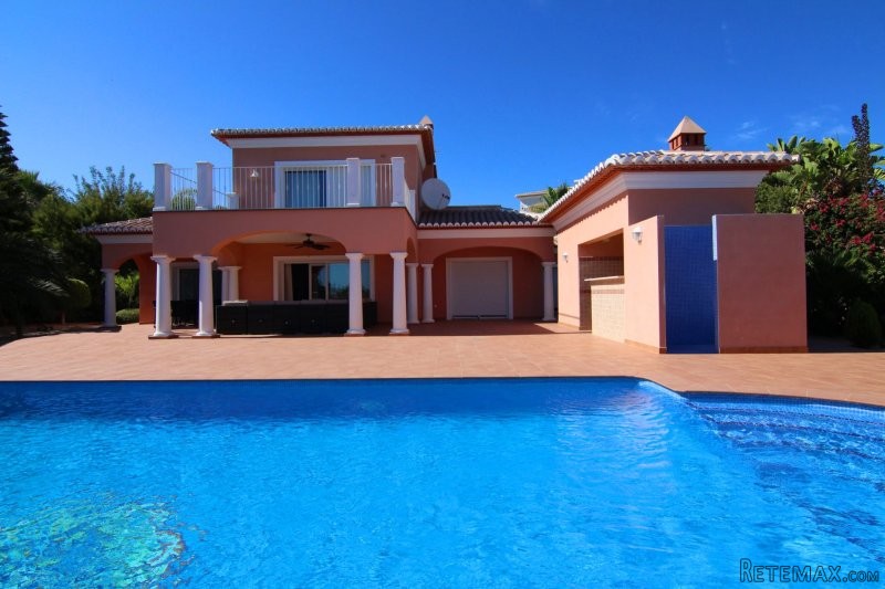 Magnificent front line villa in Moraira