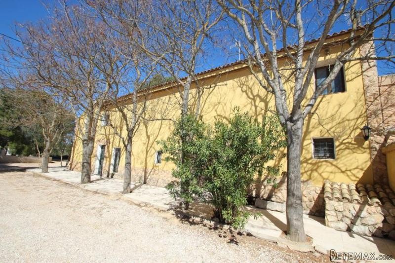 8 bedroom country house (Ref. PV2489) - 2
