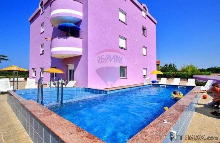NOVI APARTMANSKI HOTEL U OKOLICI PULE