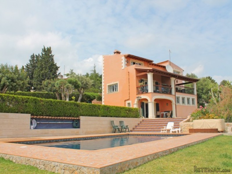 Villa With Fantastic Views In Bunyola