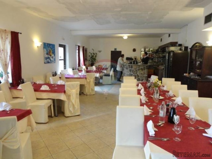 NAJAM VELIKOG RESTORANA U BLIZINI PASJAKA - 2