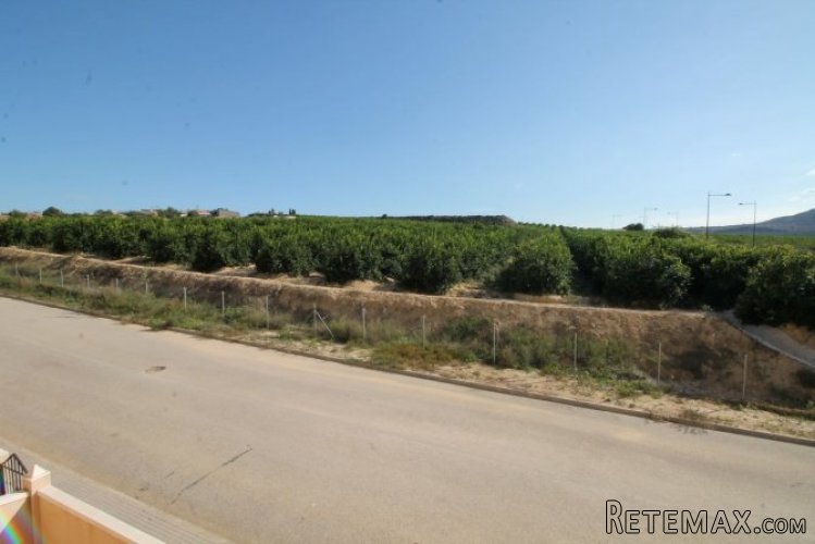 South facing property which boasts fantastic views of the.. - 2