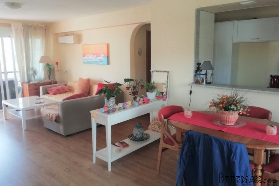 Apartamento de 100m2 con 2 dorm. 2 baños. salón, cocina r.. - 3