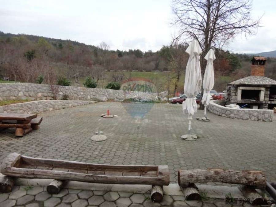 NAJAM VELIKOG RESTORANA U BLIZINI PASJAKA - 4