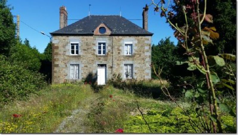 Delightful Small Manor House - 2