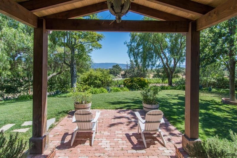 6 bedroom House For Sale: 2600 Canada.. - 2
