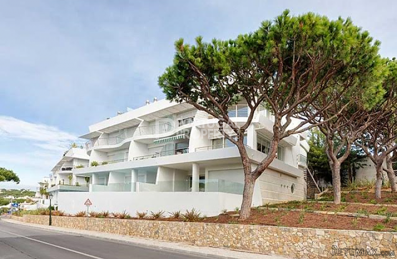 Beautiful Modern Apartment With..