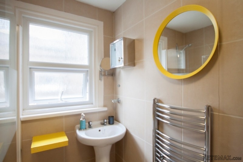 Single with double bed near East Putney.. - 2