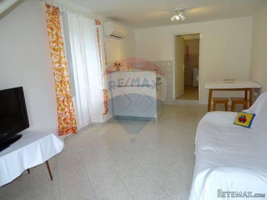 Baška - Jurandvor - kuća 90m2 sa dva stana - 2