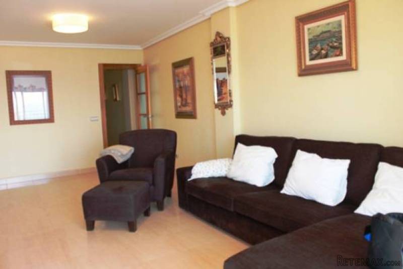 3 Bedroom 2 Bathroom Apartment In.. - 2