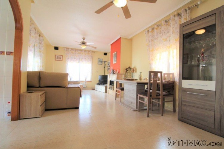 Spacious 3 Bed 2 Bath Detached Villa with Private Pool.. - 3