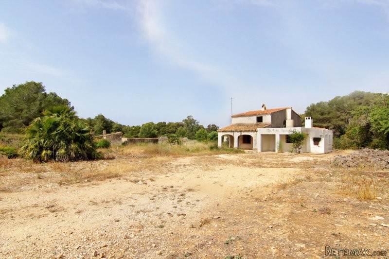 Prime Location Building Plot For Sale..