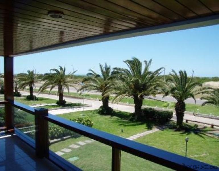 3 Bedroom Apartment - For Sale - San..