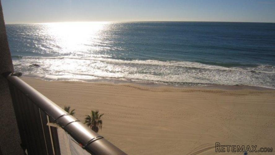 PISO EN CALPE 1ªLINEA CON TODOS LOS SERVICIOS A SU ALCANCE..