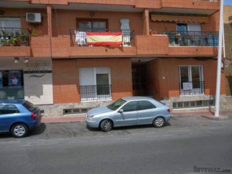 3 Bedroom 1 Bathroom Apartment In.. - 2