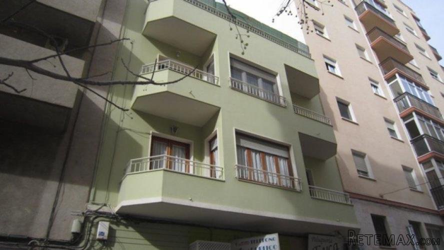 EDIFICIO EN CALPE DE TRES PLANTAS,CERCA DE TODOS LOS..