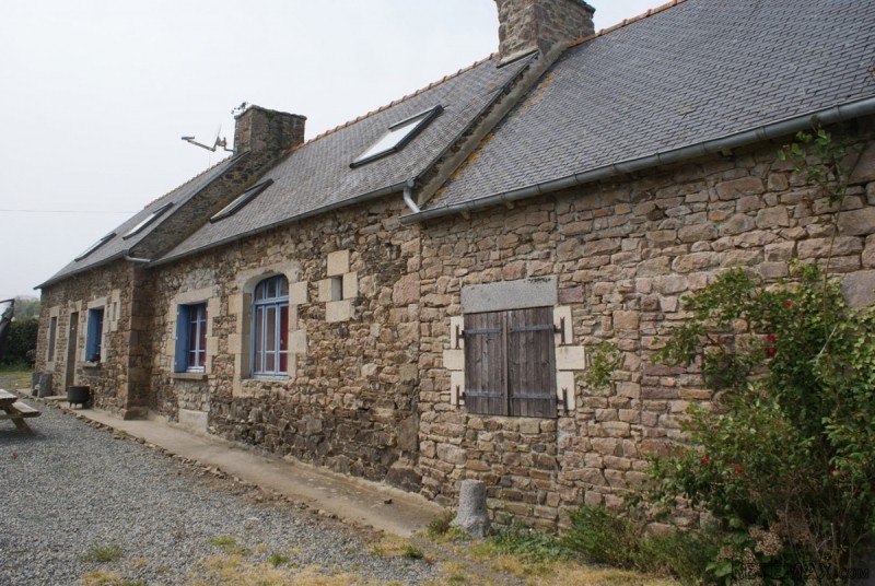 4 Bed Detached Longere Style House