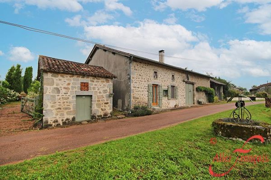 Abjat-sur-Bandiat (Dordogne) - Charmingly renovated stone..