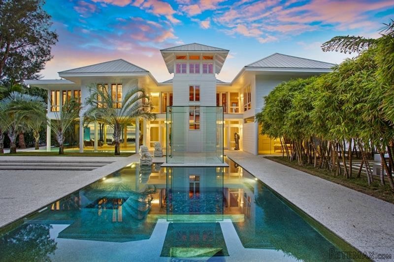 9 bedroom House For Sale: 7712..