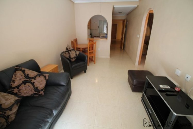 This well presented, fully furnished 2 bedroom apartment is.. - 2