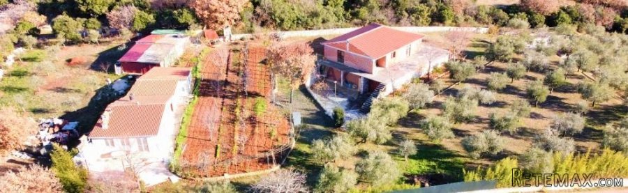 Rovinj,hacienda,3 kuće,11 000m2,pogled more - 3