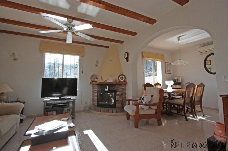 Spacious south facing 2 bedroom villa for sale in the Jalon.. - 3