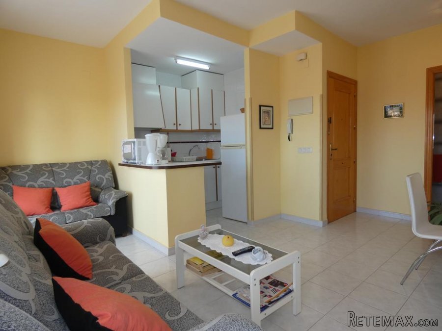 Apartamento de 2 dormitorios, salón-comedor, cuarto de.. - 4