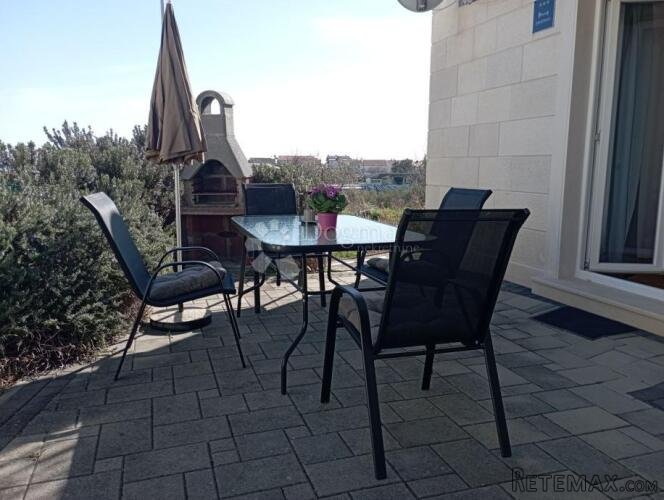 Apartman Krk, 43 m2 sa terasom, vrtom i pogledom na more