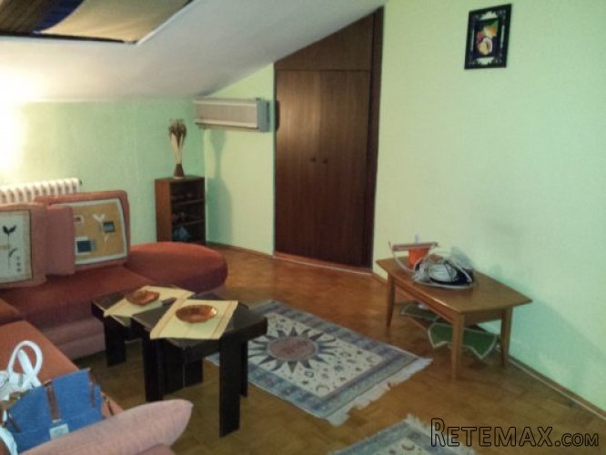 Dorcol, renoviran, kompletna bela tehnika, klima - ID..
