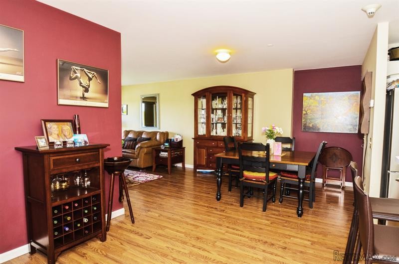 2 bedroom House For Sale: 21 Lake.. - 2