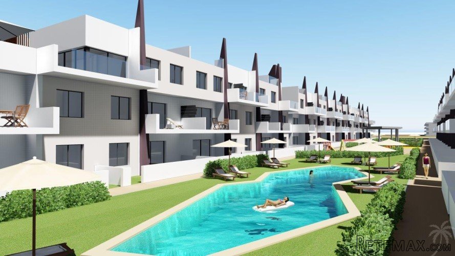 Beautiful new complex with 2 and 3 bedroom apartments. The.. - 7