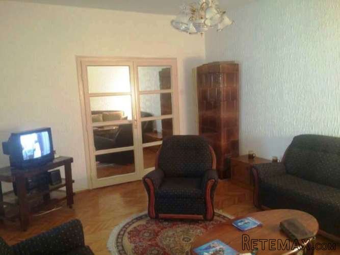 Centar, kompletna bela tehnika, klima, video nadzor, lift..