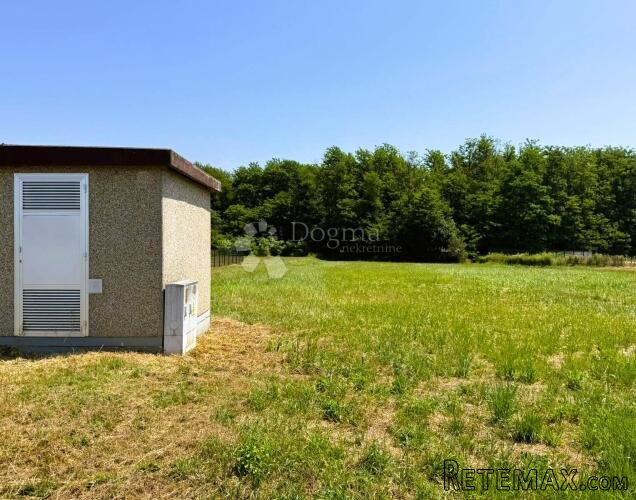 Građevinsko zemljište u industrijskoj zoni - 4030 m² - 2