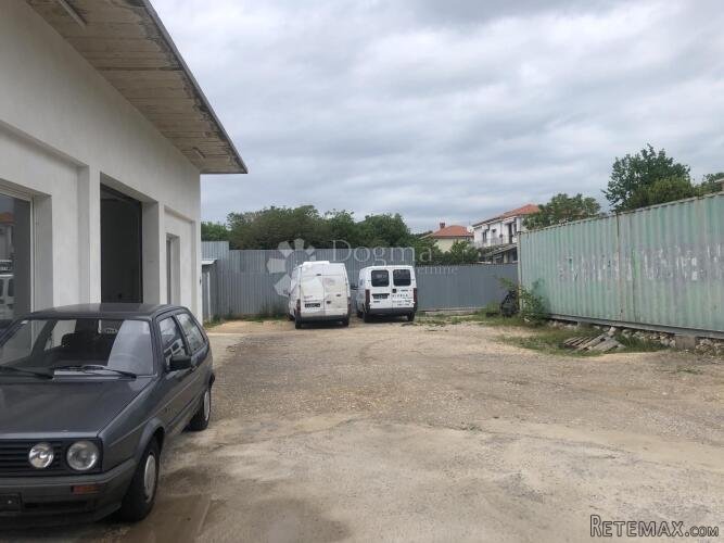 Odličan poslovni prostor za najam - 2