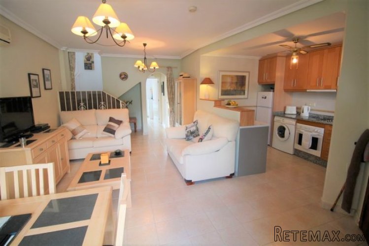 SUPERB PENTHOUSE APARTMENT! This attractive apartment is.. - 2