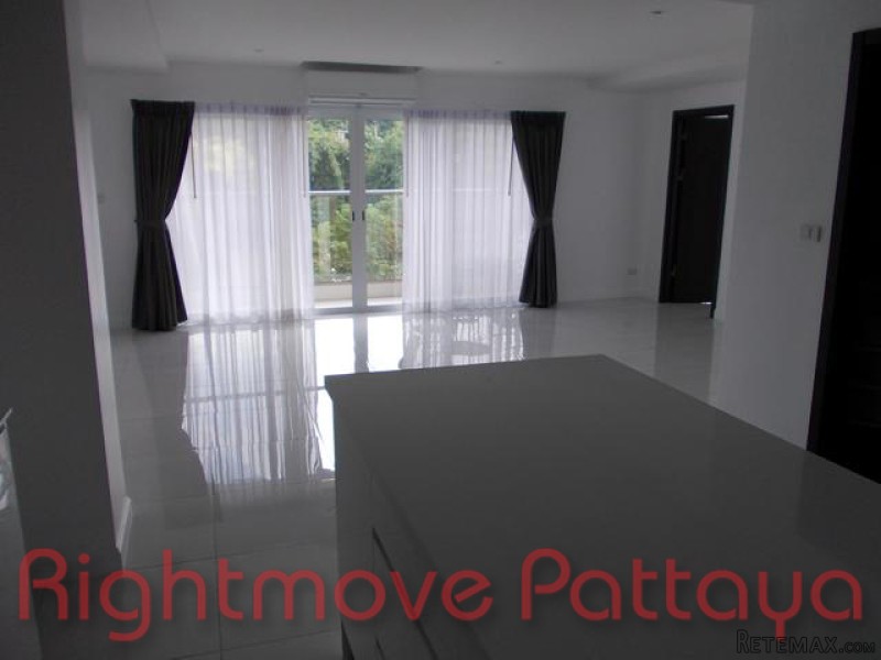 2 Bedroom Condo for sale in Pratumnak -.. - 2