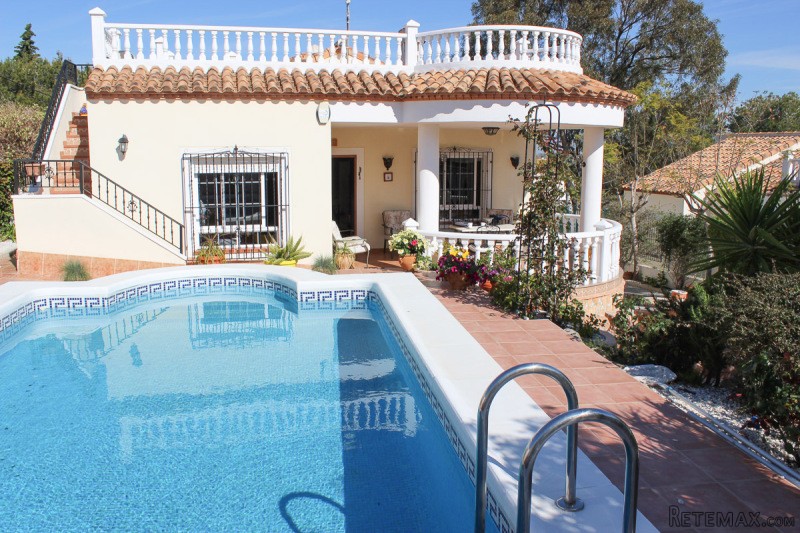 3 Bedrooms - Villa - Alicante - For Sale