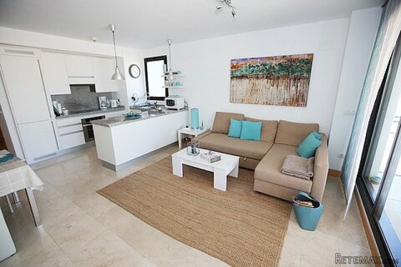 2 Bed Apartment with Communal Pool - 2