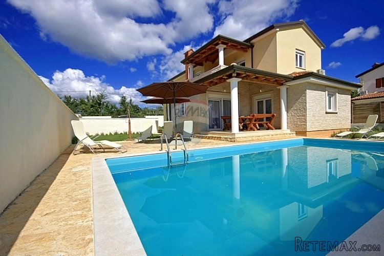Predivna kuća sa bazenom,3 spavaće sobe - 3