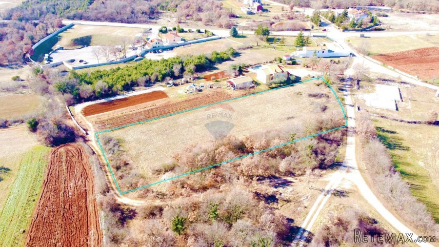 Istra,Bijažići-Atraktivno građevinsko zemljište za investici