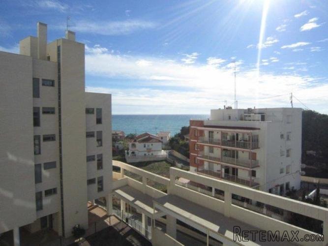 piso muy centrico en calpe a 300m. de la playa muy cerca..
